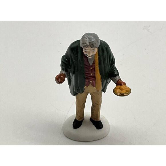 Dept 56 Heritage Village #5570-0 Carolers On The Doorstep Set of 4 Figures - Picture 7 of 8